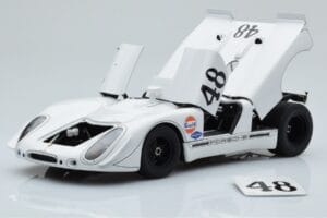 Porsche 908/02 #48 S. McQueen / P. Revson 12 Hours of Sebring 2nd Place Post Race Version 1970 AUTOart 1:18 87072 Metall — bild 2 av 8