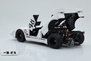 Porsche 908/02 #48 S. McQueen / P. Revson 12 Hours of Sebring 2nd Place Post Race Version 1970 AUTOart 1:18 87072 Metall — bild 5 av 8