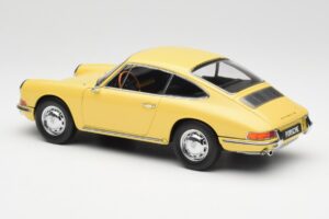 Porsche 911 901 Champagne Gul Kyosho 1:18 08969Y Metall — bild 7 av 8