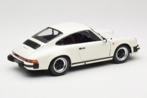 Porsche 911 930 Carrera 3.2 Grand Prix White Minichamps 1:18 100063024 Metall — bild 3 av 8