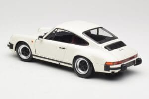 Porsche 911 930 Carrera 3.2 Grand Prix White Minichamps 1:18 100063024 Metall — bild 7 av 8
