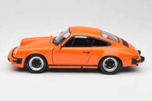 Porsche 911 930 Carrera 3.2 Signal Orange Minichamps 1:18 100063025 Metall — bild 4 av 8