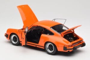 Porsche 911 930 Carrera 3.2 Signal Orange Minichamps 1:18 100063025 Metall — bild 5 av 8