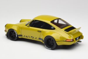 Porsche 911 930 RWB Classic Khaki GT Spirit 1:18 GT120 Resin — bild 5 av 6