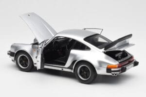 Porsche 911 930 Turbo 3.3 Silver Norev 1:18 187574 Metall — bild 5 av 8