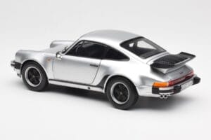 Porsche 911 930 Turbo 3.3 Silver Norev 1:18 187574 Metall — bild 7 av 8