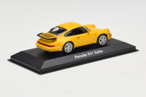 Porsche 911 964 Turbo Gul MaxiChamps 1:43 940069104 Metall — bild 2 av 4