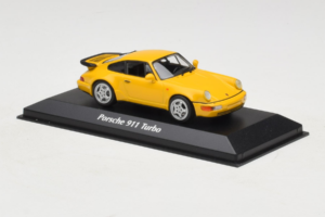 Porsche 911 964 Turbo Gul MaxiChamps 1:43 940069104 Metall — bild 3 av 4