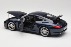 Porsche 911 991 Carrera S Blue Metallic Minichamps 1:18 WAP0210200C Metall — bild 5 av 8
