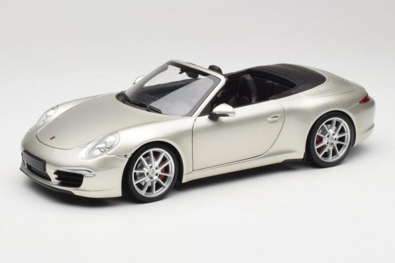 Porsche 911 991 Carrera S Cabriolet GT Silver Metallic Minichamps 1:18 100061030 Metall