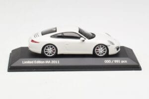 Porsche 911 991 Carrera S Vit IAA Frankfurt 2011 Minichamps 1:43 WAX20100090 Metall — bild 3 av 5