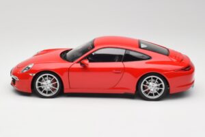 Porsche 911 991 Carrera S Guards Röd Minichamps 1:18 100061020 Metall — bild 4 av 8