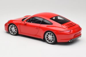 Porsche 911 991 Carrera S Guards Röd Minichamps 1:18 100061020 Metall — bild 7 av 8