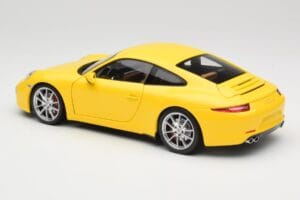 Porsche 911 991 Carrera S Racing Yellow Minichamps 1:18 100061021 Metall — bild 7 av 8