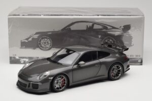 Porsche 911 991 GT3 Grey Metallic Minichamps 1:18 110062720 Metall — bild 8 av 8
