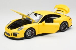 Porsche 911 991 GT3 Racing Gul & Silverfälgar Minichamps 1:18 110062722 Metall — bild 2 av 8