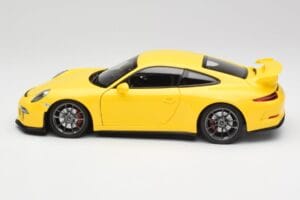 Porsche 911 991 GT3 Racing Gul & Silverfälgar Minichamps 1:18 110062722 Metall — bild 4 av 8