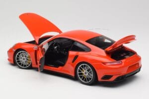 Porsche 911 991 Turbo S Lava Orange Minichamps 1:18 110067120 Metall — bild 5 av 8