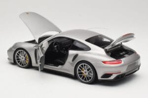 Porsche 911 991 Turbo S Silver Minichamps 1:18 113067126 Metall — bild 5 av 8