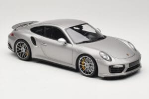 Porsche 911 991 Turbo S Silver Minichamps 1:18 113067126 Metall — bild 6 av 8
