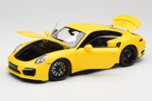 Porsche 911 991 Turbo S Gul Med Svarta Fälgar Minichamps 1:18 110062321 Metall — bild 2 av 8