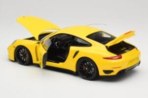 Porsche 911 991 Turbo S Gul Med Svarta Fälgar Minichamps 1:18 110062321 Metall — bild 5 av 8