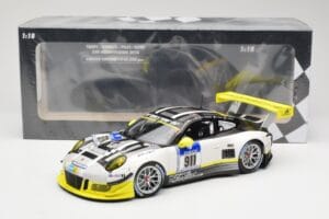 Porsche 911 991.1 GT3 R #911 Manthey Racing N. Tandy / E. Bamber 24h Nurburgring 2016 Minichamps 1:18 155166911 Metall — bild 6 av 6