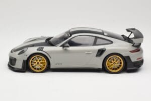 Porsche 911 991.2 GT2 RS Chalk Weissach Package Guldade Fälgar Minichamps 1:18 155068304 Metall — bild 3 av 6