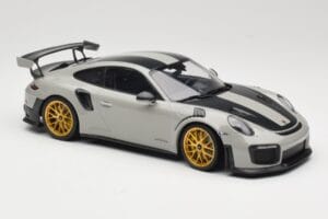 Porsche 911 991.2 GT2 RS Chalk Weissach Package Guldade Fälgar Minichamps 1:18 155068304 Metall — bild 4 av 6