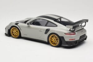 Porsche 911 991.2 GT2 RS Chalk Weissach Package Guldade Fälgar Minichamps 1:18 155068304 Metall — bild 5 av 6