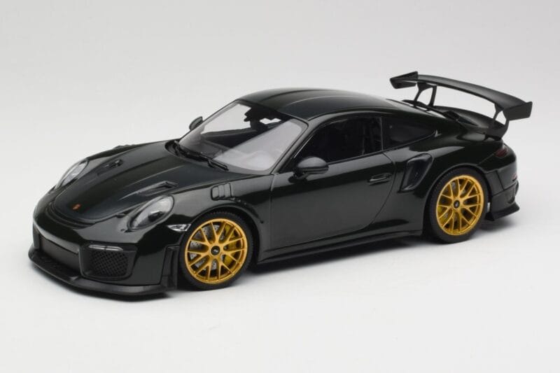 Porsche 911 991.2 GT2 RS Grön Weissach Package Guldade Fälgar Minichamps 1:18 155068306 Metall