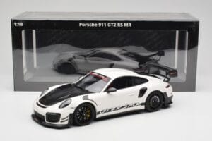 Porsche 911 991.2 GT2 RS Manthey Racing Vit Minichamps 1:18 MR-911-GT3RS-1802-W Metall — bild 6 av 6