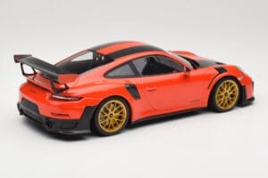 Porsche 911 991.2 GT2 RS Orange Weissach Package Guldade Fälgar Minichamps 1:18 155068305 Metall — bild 2 av 6
