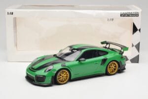 Porsche 911 991.2 GT2 RS Weissach Package British Racing Grön & Guld Hjul Minichamps 1:18 153068318 Metall — bild 6 av 6