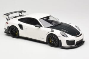 Porsche 911 991.2 GT2 RS Vit med Svarta Fälgar Minichamps 1:18 155068310 Metall — bild 4 av 6