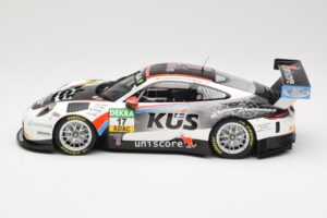 Porsche 911 991.2 GT3 R Kus Team 75 Bernhard #17 M. Ammermüller / M. Jaminet ADAC GT Masters 2017 Minichamps 1:18 155176917 M — bild 3 av 6