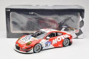 Porsche 911 991.2 GT3 R #31 Frikadelli Racing K. Bachler / M. Christensen 24 Hours of Nurburgring 2017 Minichamps 1:18 155176 — bild 6 av 6