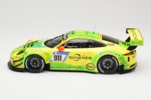 Porsche 911 991.2 GT3 R #911 Manthey Racing R. Dumas / F. Makowiecki 24 Hours of Nurburgring 2017 Minichamps 1:18 155176911 M — bild 3 av 6