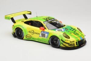 Porsche 911 991.2 GT3 R #911 Manthey Racing R. Dumas / F. Makowiecki 24 Hours of Nurburgring 2017 Minichamps 1:18 155176911 M — bild 4 av 6