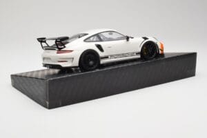 Porsche 911 991.2 GT3 RS Manthey Racing Vit & Blå & Orange Minichamps 1:18 MR-911-GT3RS-1805 Metall — bild 3 av 6