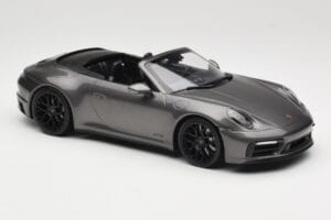 Porsche 911 992 Carrera 4 GTS Cabriolet Grey Metallic Minichamps 1:18 155063031 Metall — bild 4 av 6