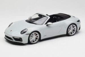 Porsche 911 992 Carrera 4 GTS Cabriolet Grå Minichamps 1:18 155063034 Metall