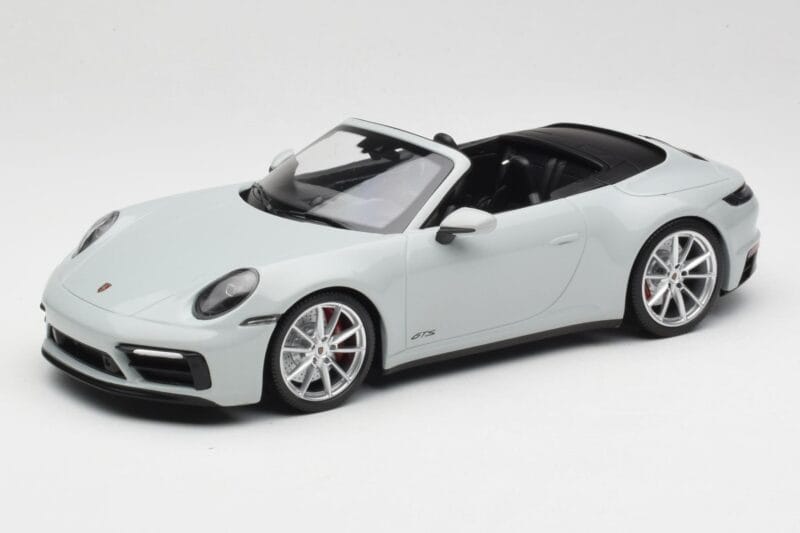Porsche 911 992 Carrera 4 GTS Cabriolet Grå Minichamps 1:18 155063034 Metall