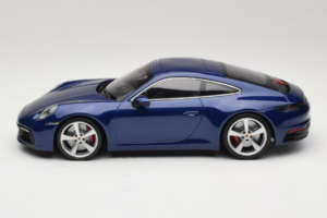 Porsche 911 992 Carrera 4S Blue Metallic Minichamps 1:18 153067327 Metall — bild 3 av 6