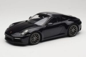 Porsche 911 992 Carrera 4S Blue Metallic Minichamps 1:18 155067321 Metall