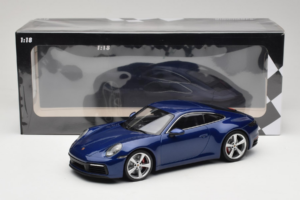 Porsche 911 992 Carrera 4S Blue Metallic Minichamps 1:18 153067327 Metall — bild 6 av 6