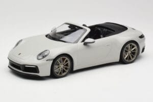 Porsche 911 992 Carrera 4S Cabriolet Grå Minichamps 1:18 155067335 Metall