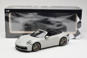 Porsche 911 992 Carrera 4S Cabriolet Grå Minichamps 1:18 155067335 Metall — bild 6 av 6