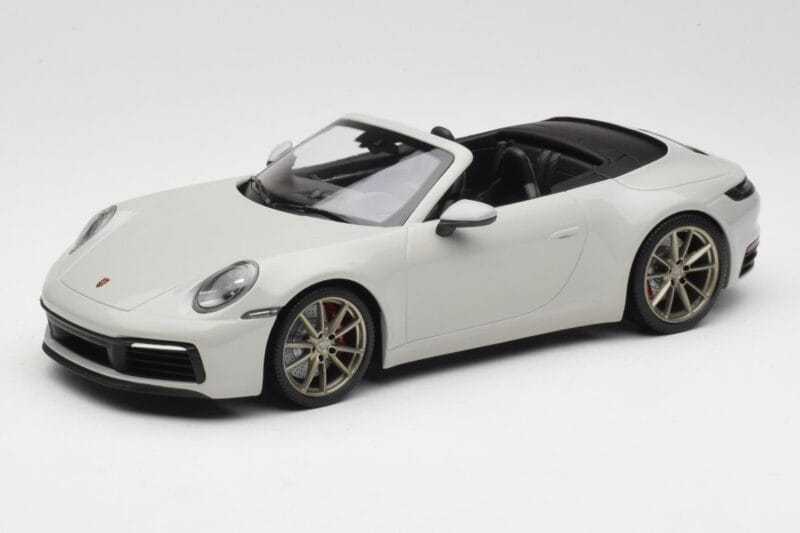 Porsche 911 992 Carrera 4S Cabriolet Grå Minichamps 1:18 155067335 Metall