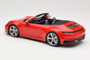 Porsche 911 992 Carrera 4S Cabriolet Röd Minichamps 1:18 155067331 Metall — bild 5 av 6